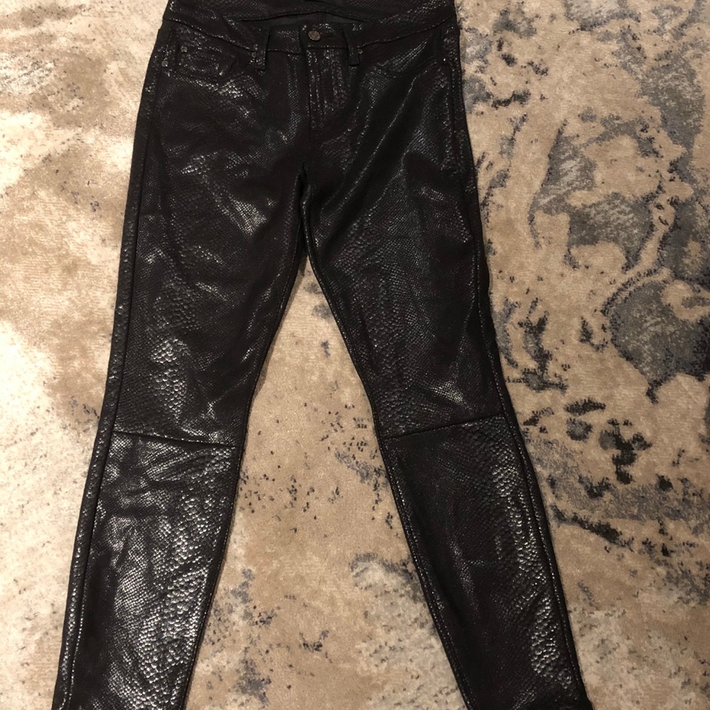 7 For All Mankind SNAKE SKIN JEANS -  BRAND NEW - Picture 2 of 5